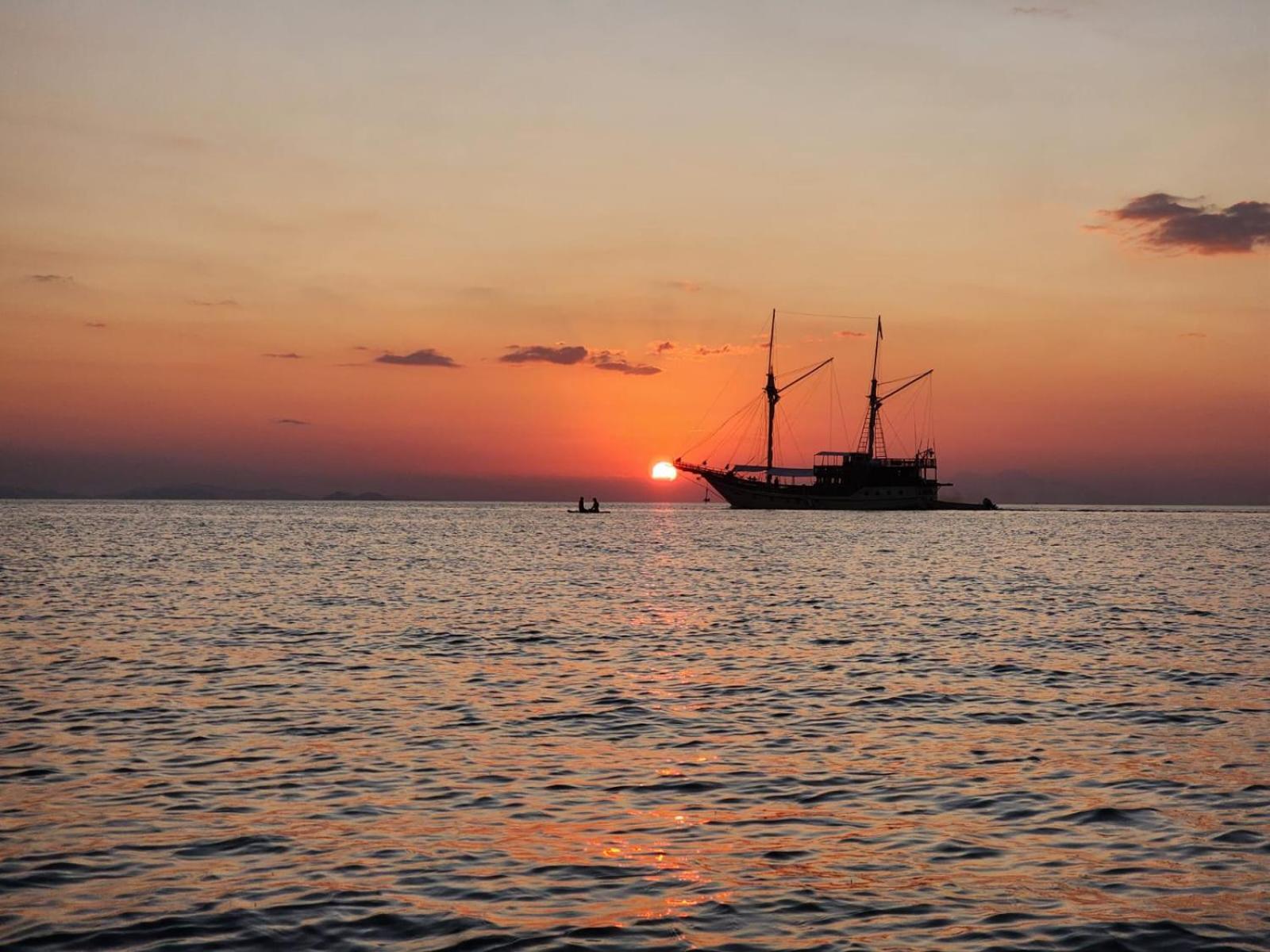 Sylvia Hotel & Resort Komodo Labuan Bajo Kültér fotó
