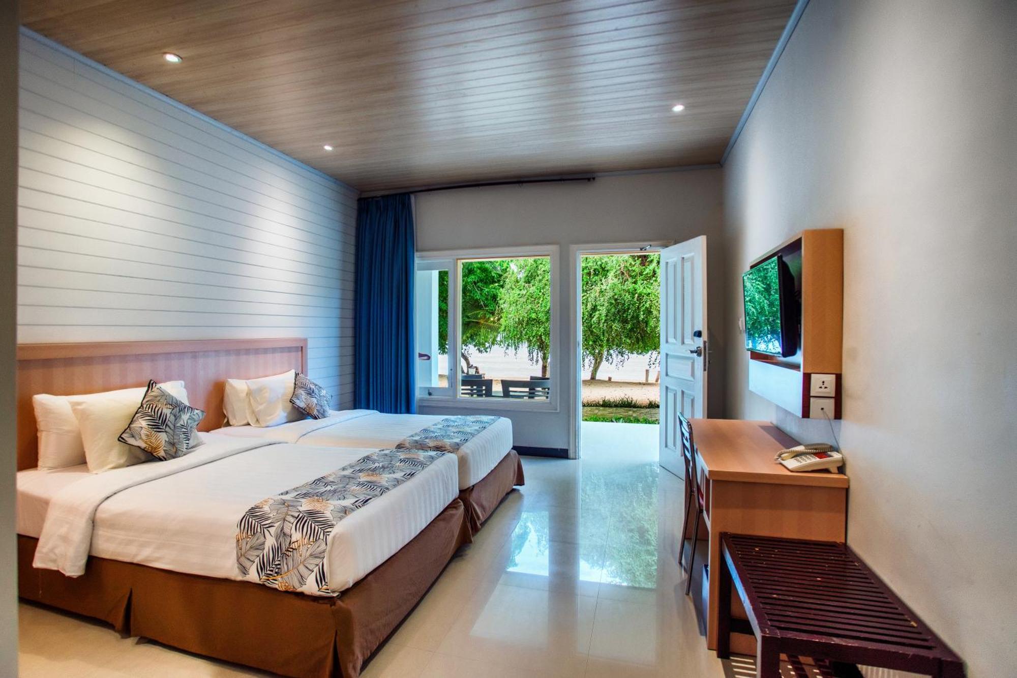 Sylvia Hotel & Resort Komodo Labuan Bajo Kültér fotó