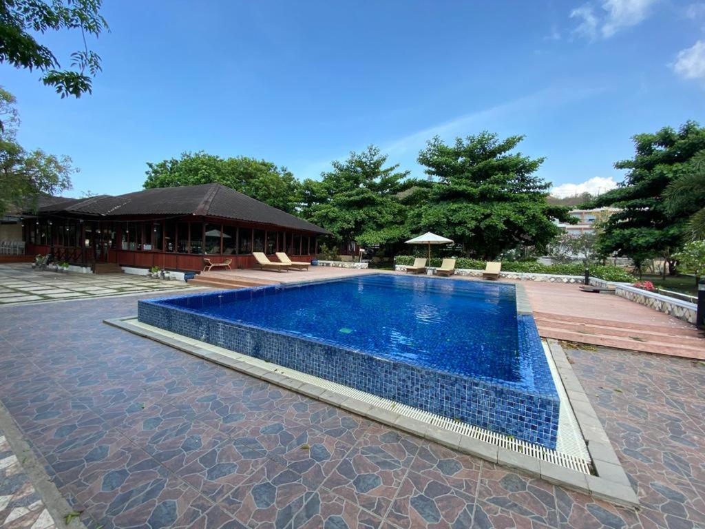 Sylvia Hotel & Resort Komodo Labuan Bajo Kültér fotó