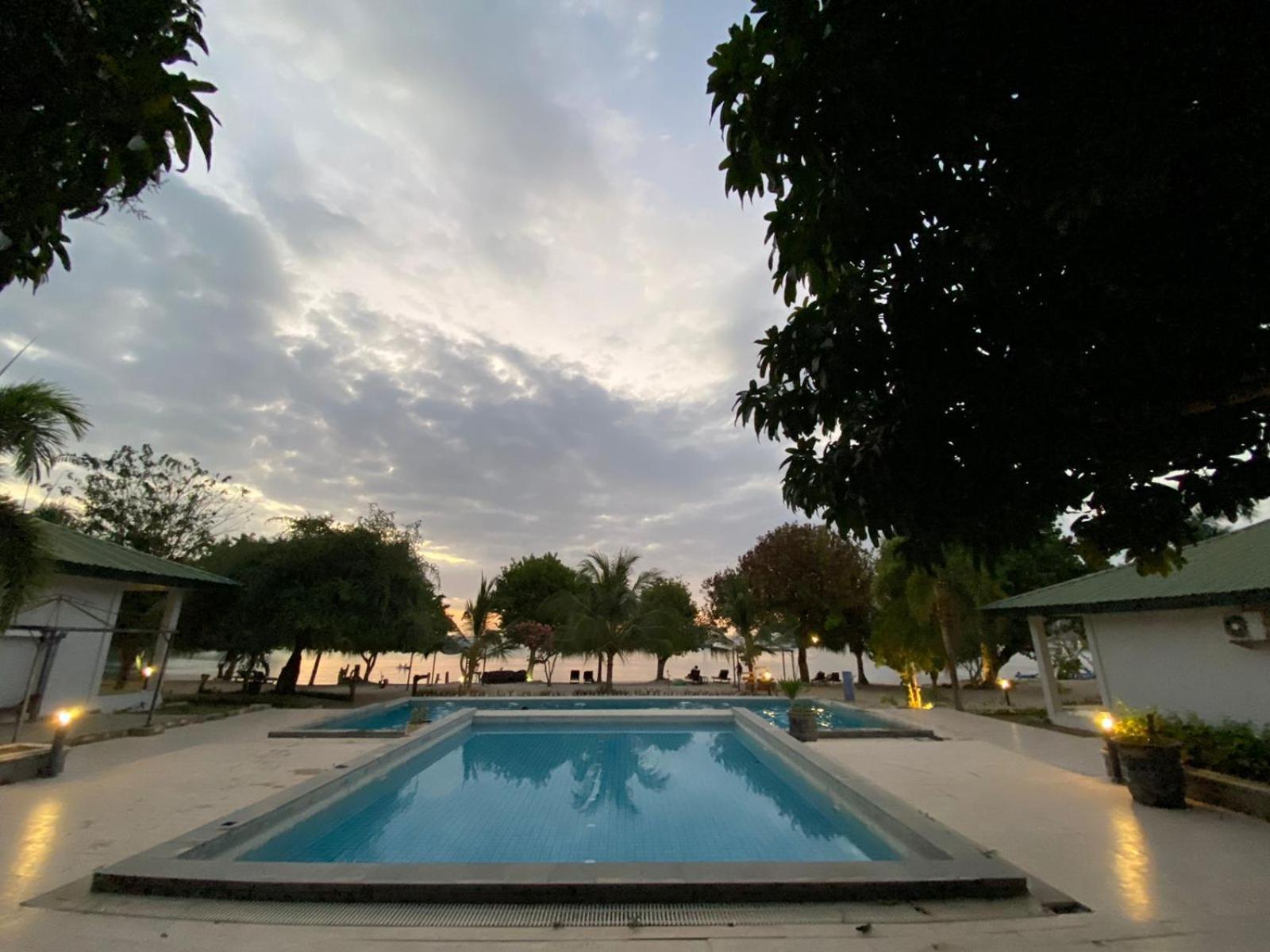 Sylvia Hotel & Resort Komodo Labuan Bajo Kültér fotó