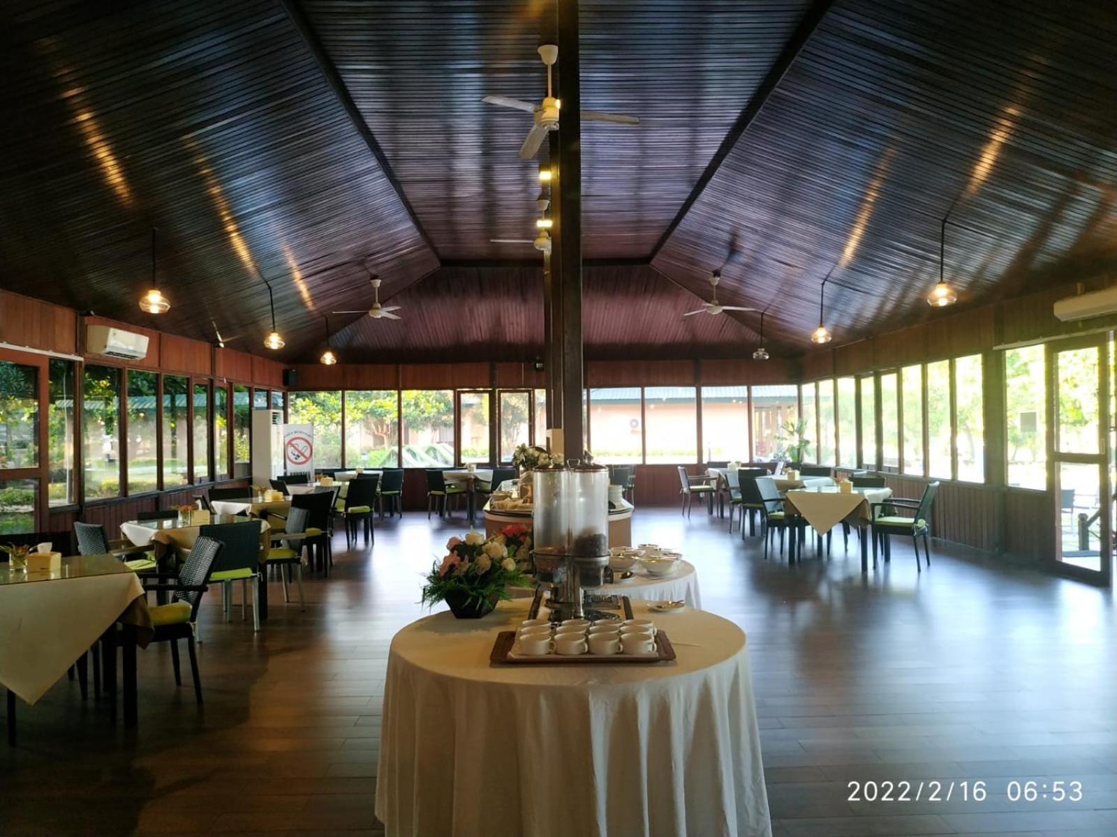 Sylvia Hotel & Resort Komodo Labuan Bajo Kültér fotó